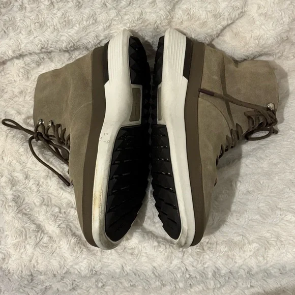 Wolf & Shepherd Crossover Hiker Shoes